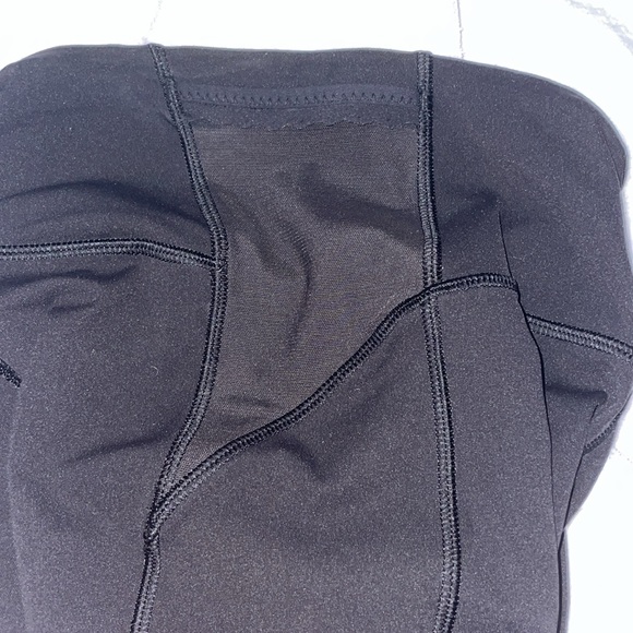 Lululemon capris - Picture 5 of 7